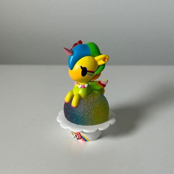 Tokidoki Delicious Unicorno Alohacorno Shaved Ice Rainbow Vinyl Figure (B9) - Picture 1 of 7